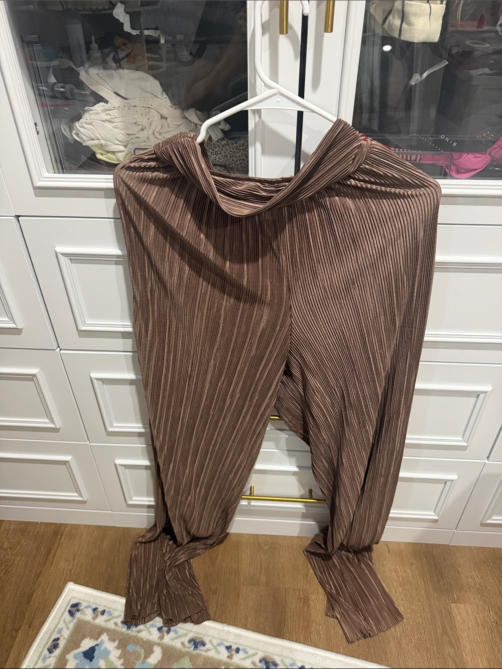 Windsor Ribbed Pleated Wide-Leg Pants in Brown